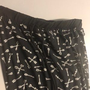 Black and White Patterned Pajama Pants (Allysse)